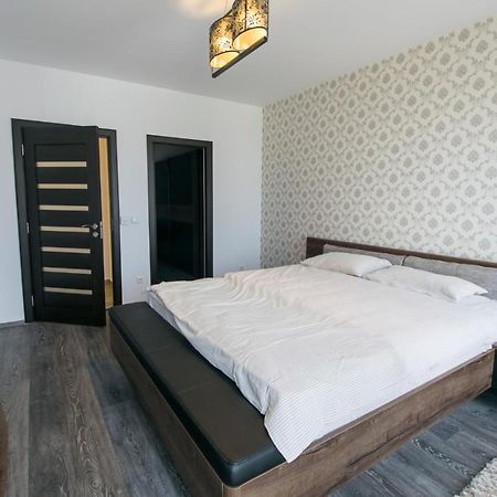 Luxury Hotel Riviera Cluj Napoca Bagian luar foto