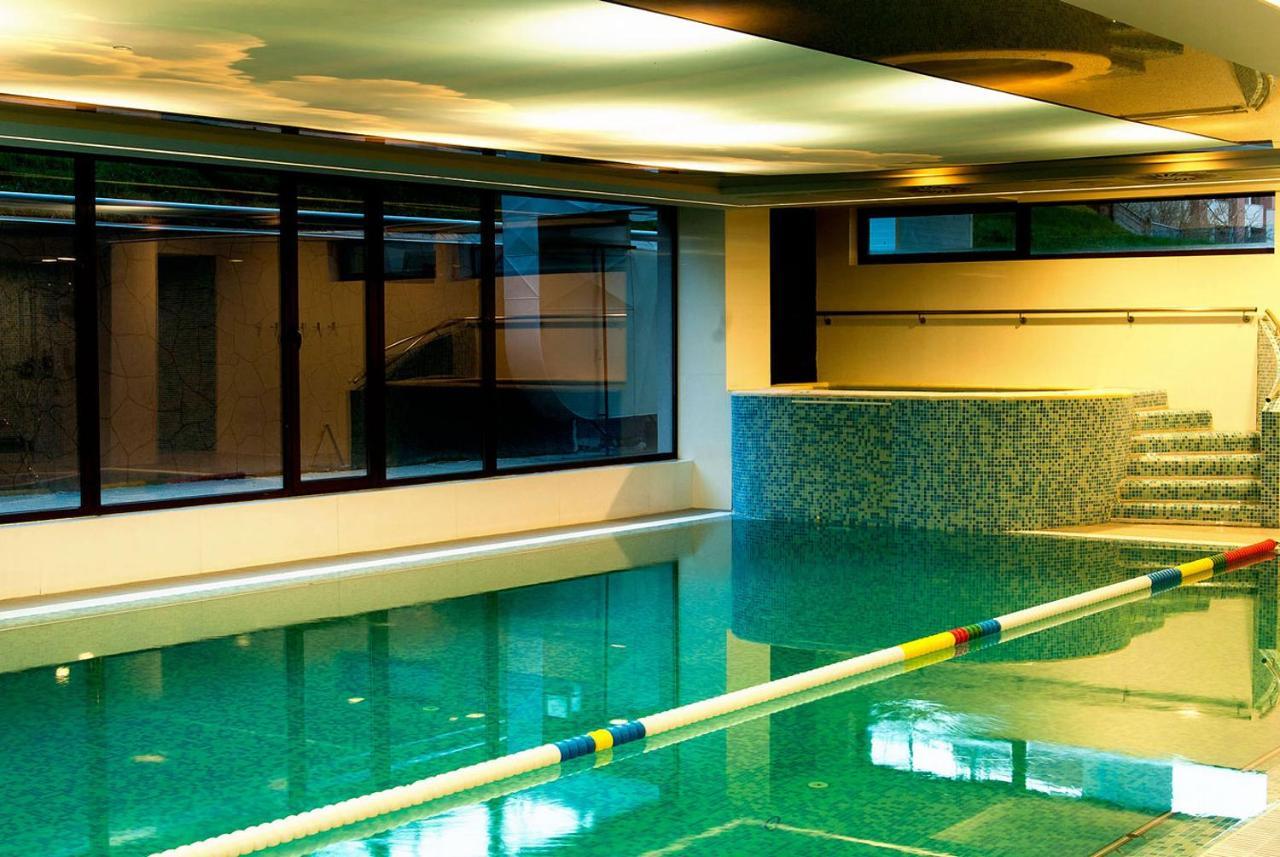 Luxury Hotel Riviera Cluj Napoca Bagian luar foto